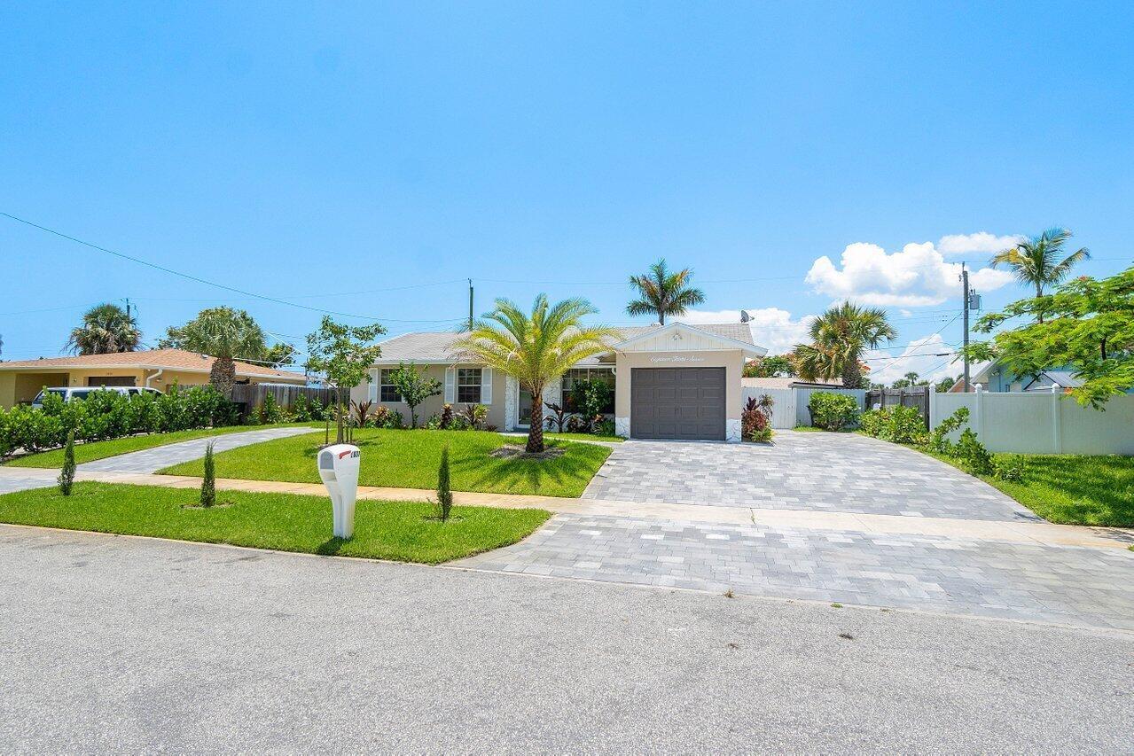 1837 16th Avenue N, FL 33460 photo 2
