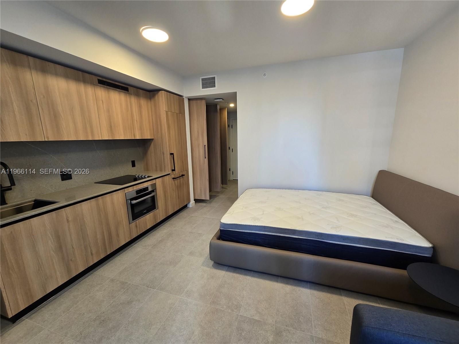 121 NE 5 ST # 709, Miami FL 33132 photo 2
