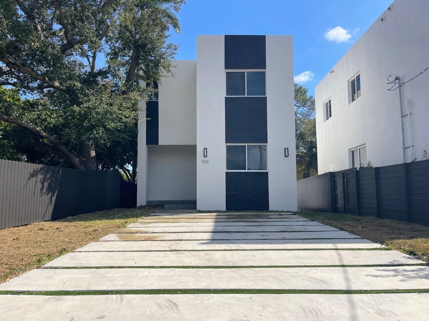 536 NW 13th Avenue, Fort Lauderdale FL 33311 photo 2