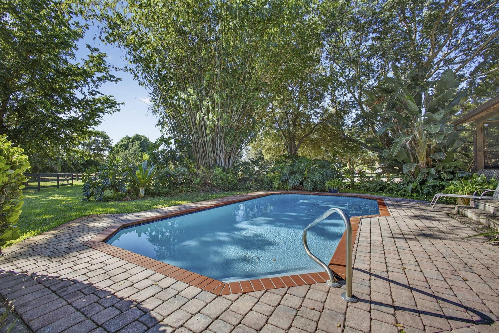 852 Cindy Drive, Wellington FL 33414 photo 4
