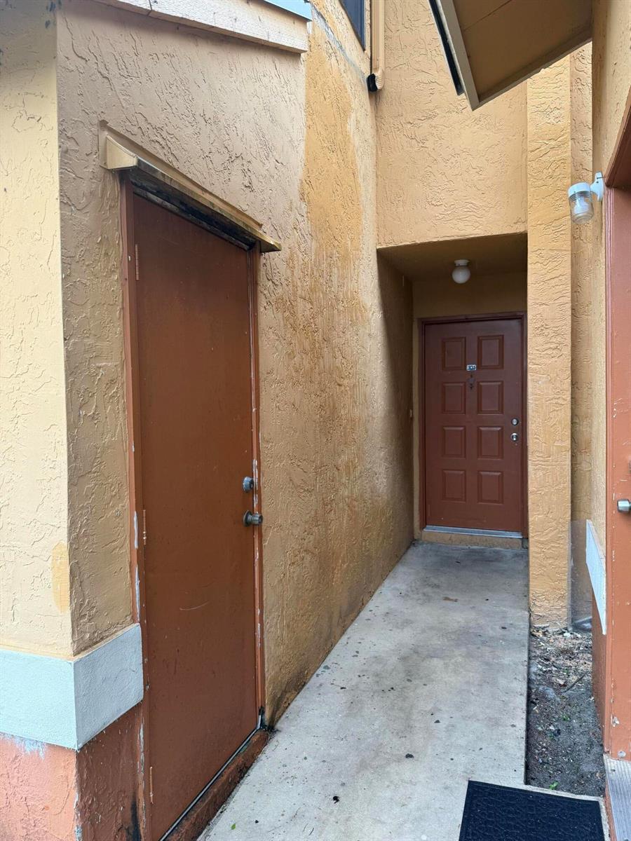 2541 NW 56th Avenue # 19, Lauderhill FL 33313 photo 2