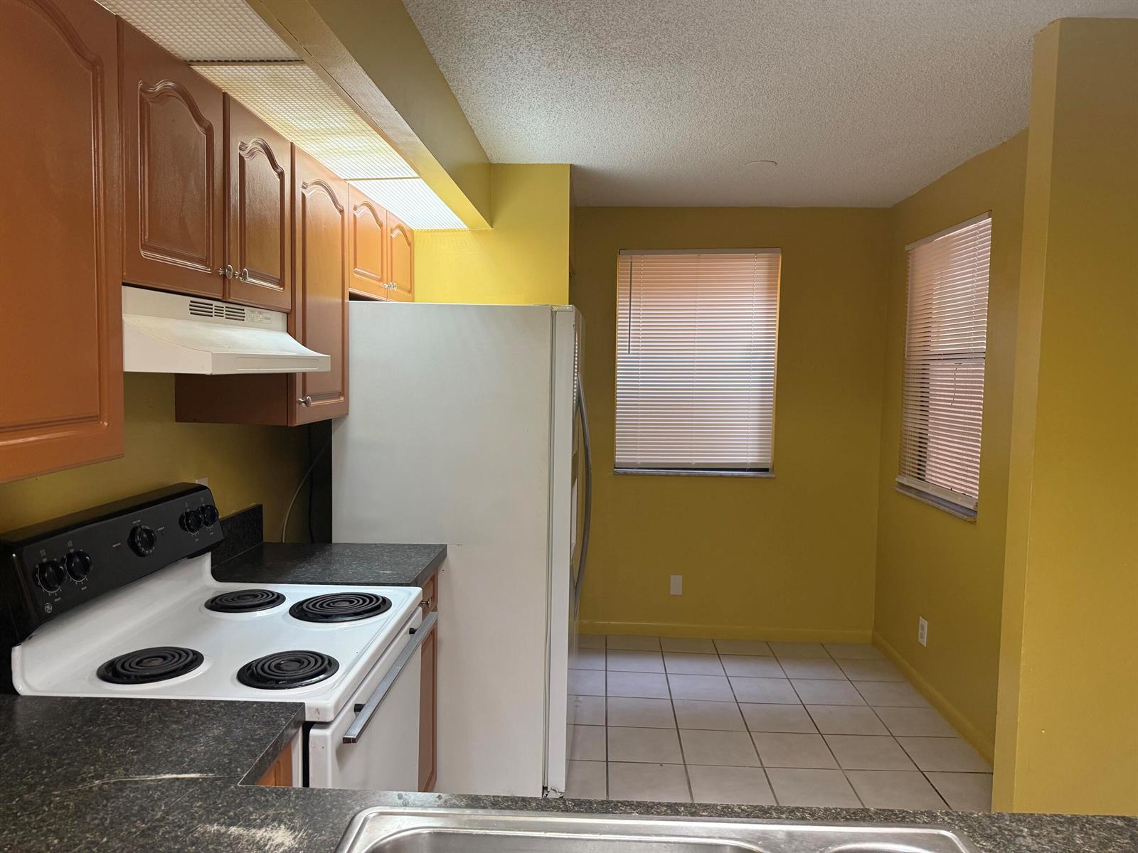 2541 NW 56th Avenue # 19, Lauderhill FL 33313 photo 5