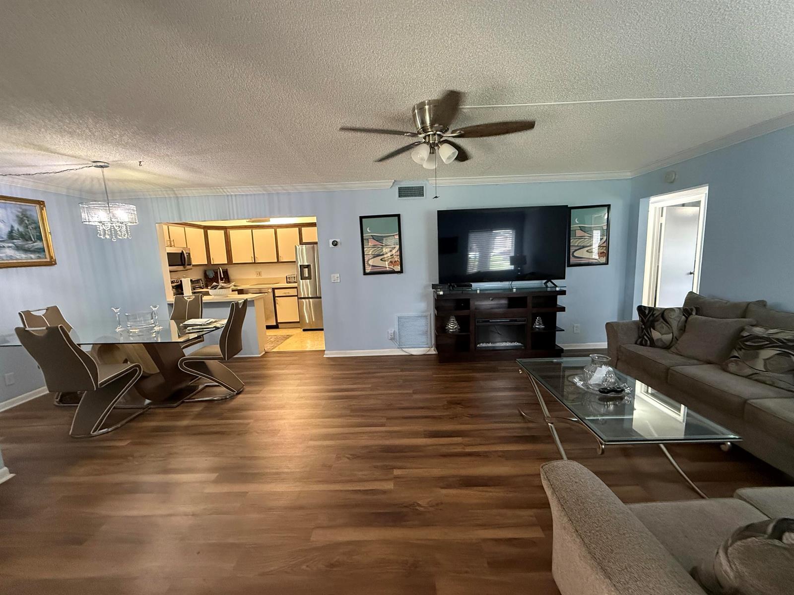 301 Pine Ridge Circle # 1, FL 33463 photo 3