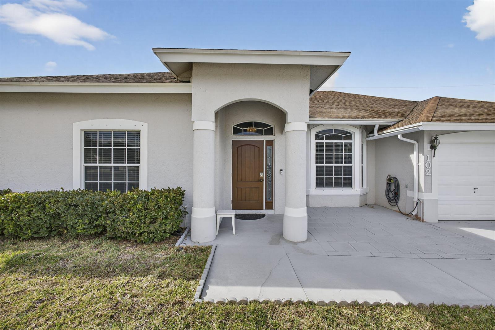 102 Brook Woode Court, Royal Palm Beach FL 33411 photo 2