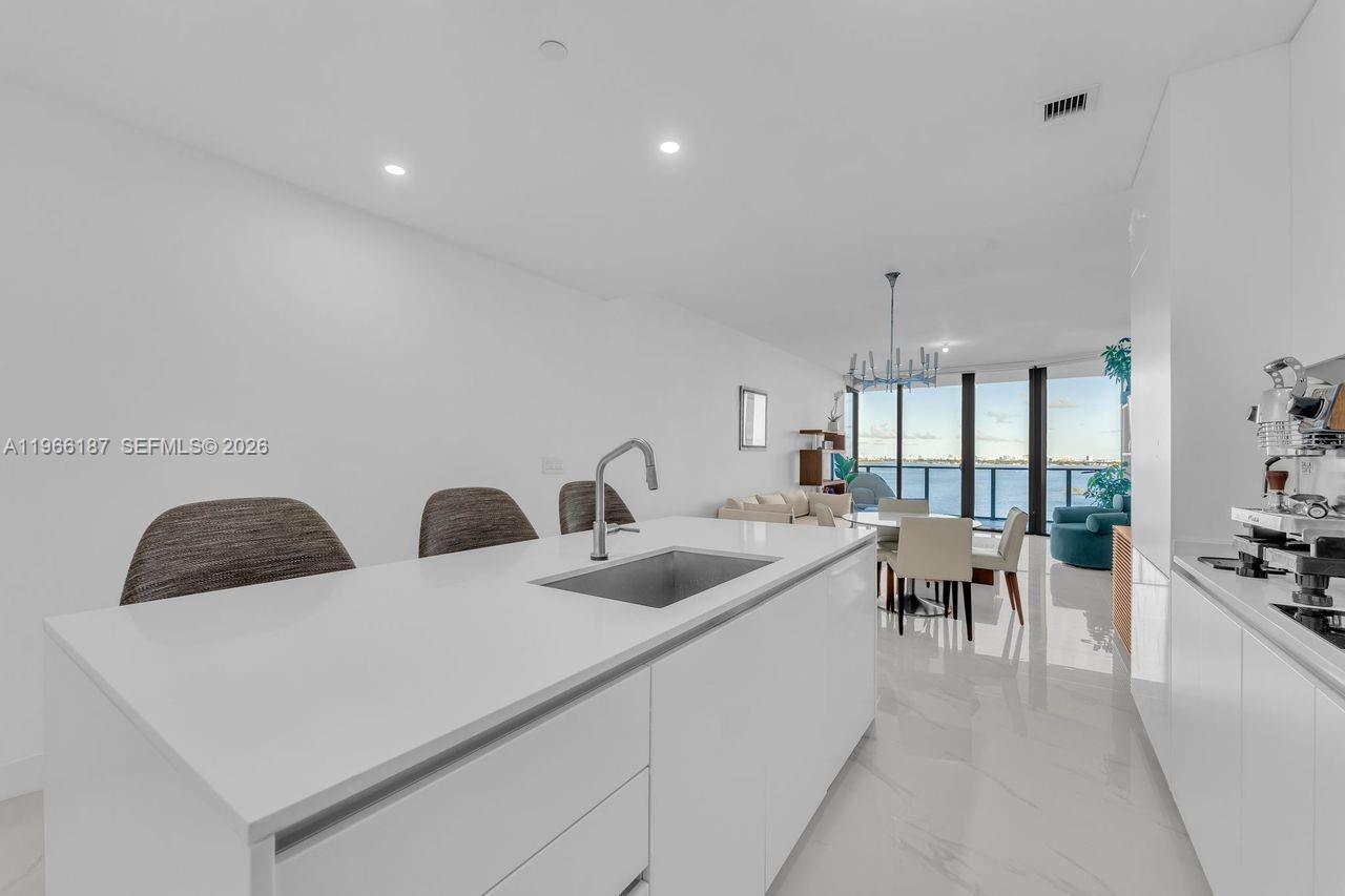700 NE 24th St # 1405, Miami FL 33137 photo 5