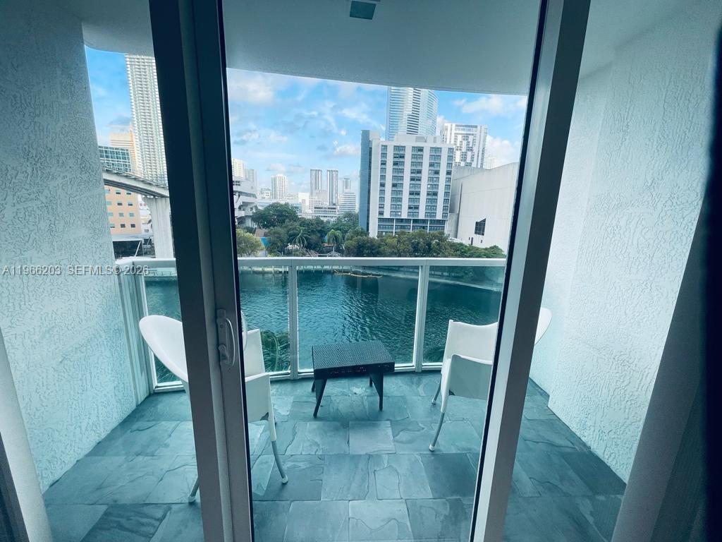 31 SE 5th St # 601, Miami FL 33131 photo 4