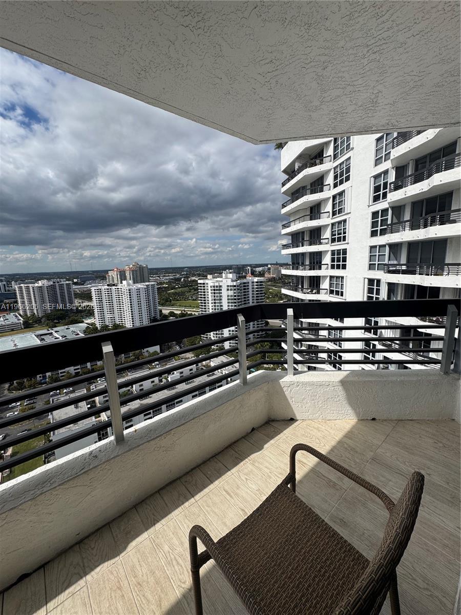 3530 Mystic Pointe Dr # 3003, Aventura FL 33180 photo 2