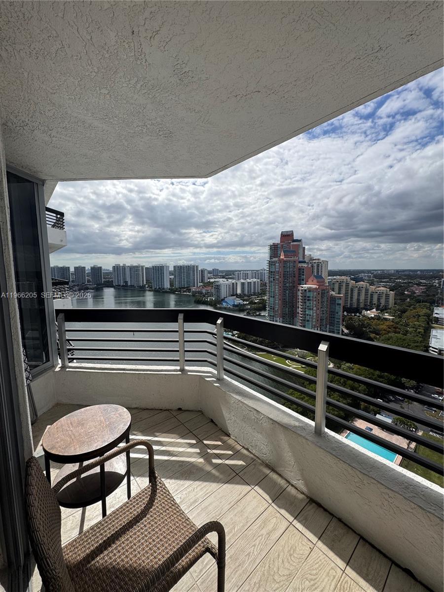3530 Mystic Pointe Dr # 3003, Aventura FL 33180