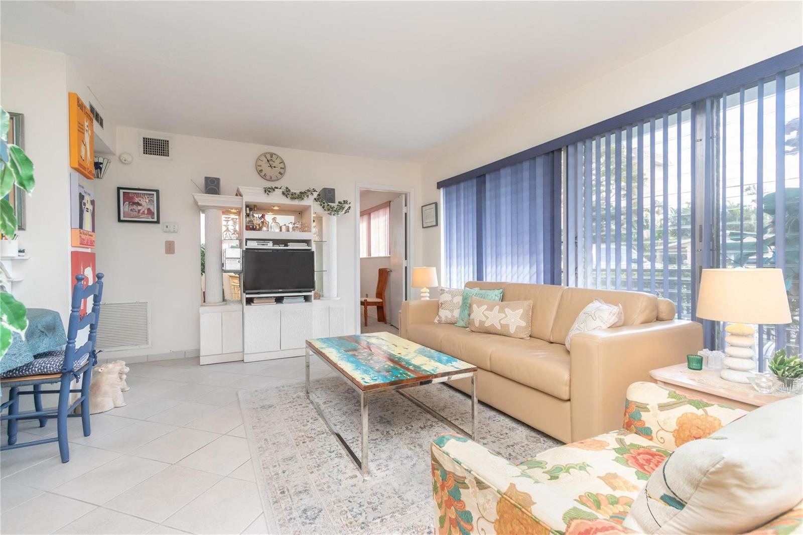 1035 SE 15th Street # 10B, Fort Lauderdale FL 33316 photo 2