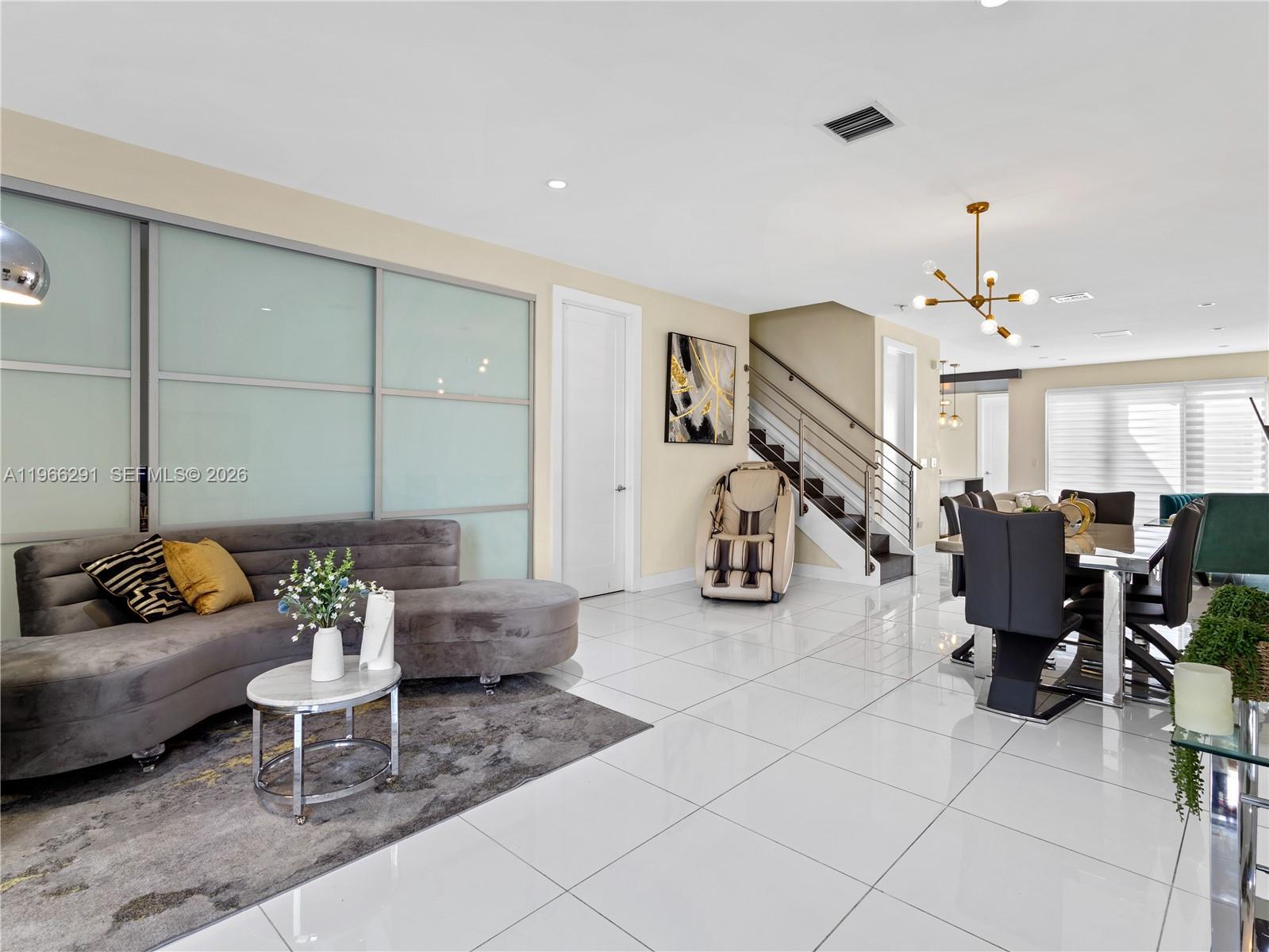 6420 NW 105th Pl, Doral FL 33178