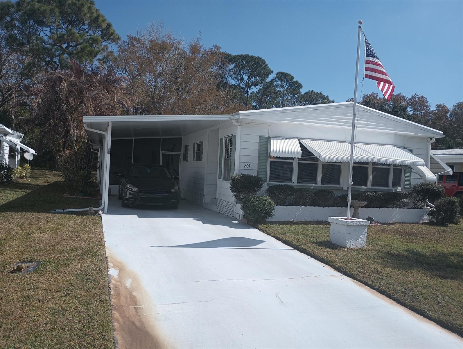 201 Cam Del Rio, Port St. Lucie FL 34952 photo 2