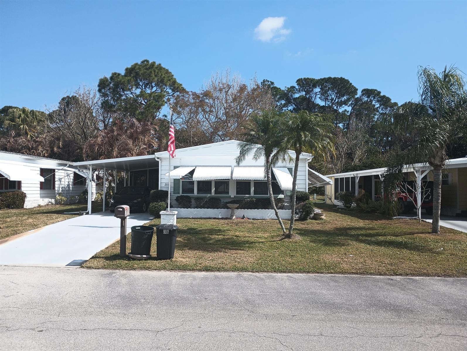 201 Cam Del Rio, Port St. Lucie FL 34952 photo 3