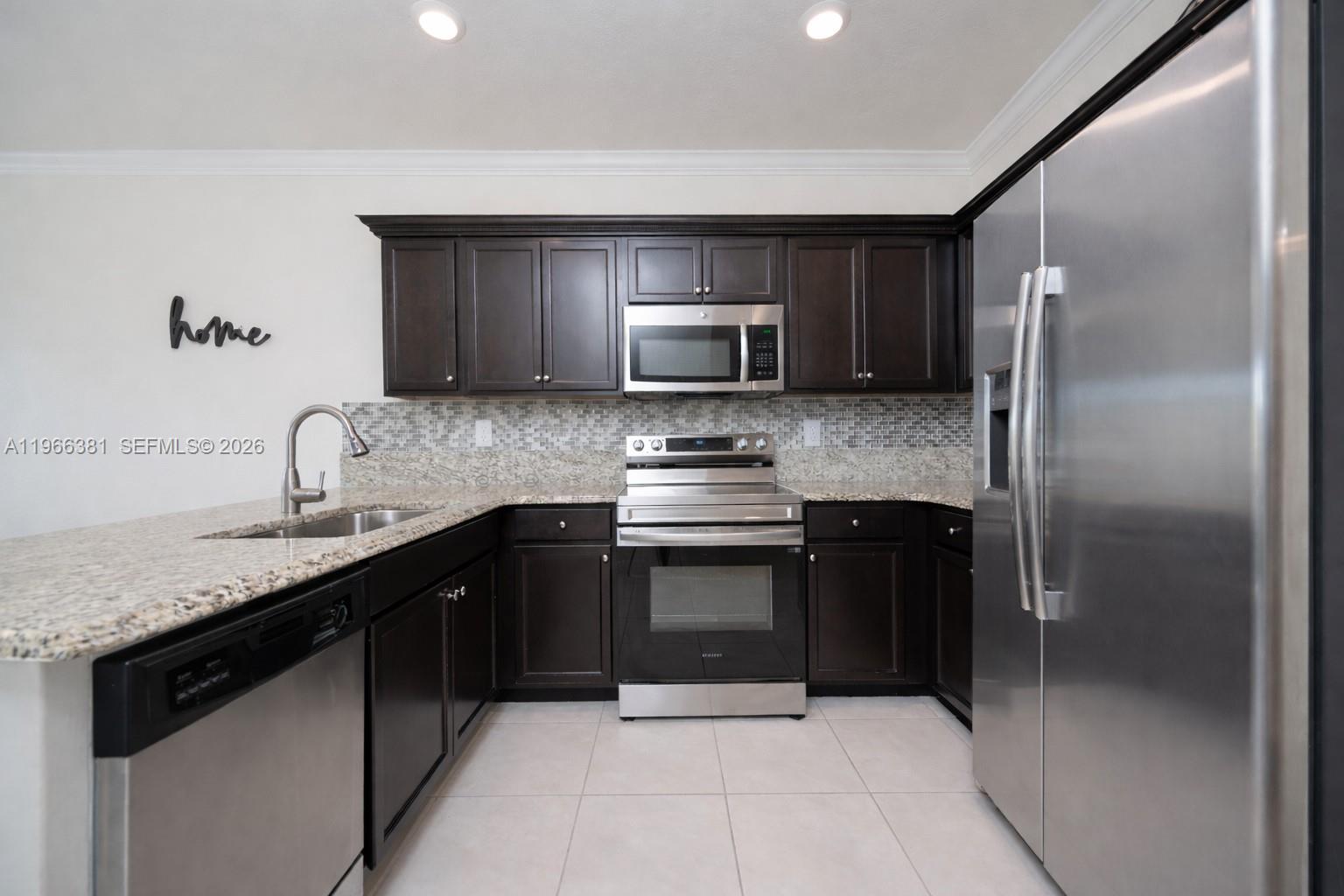 11472 SW 254th St, Homestead FL 33032 photo 4
