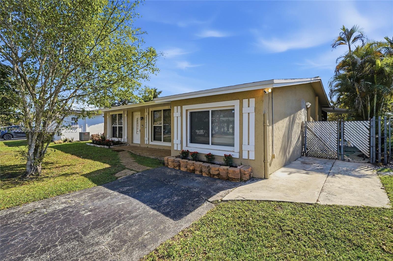11420 NW 32nd Pl, Sunrise FL 33323 photo 4