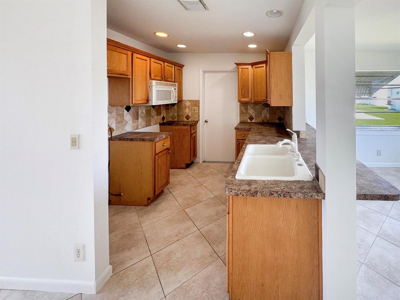 514 SW 20th Street, Boynton Beach FL 33426 photo 5
