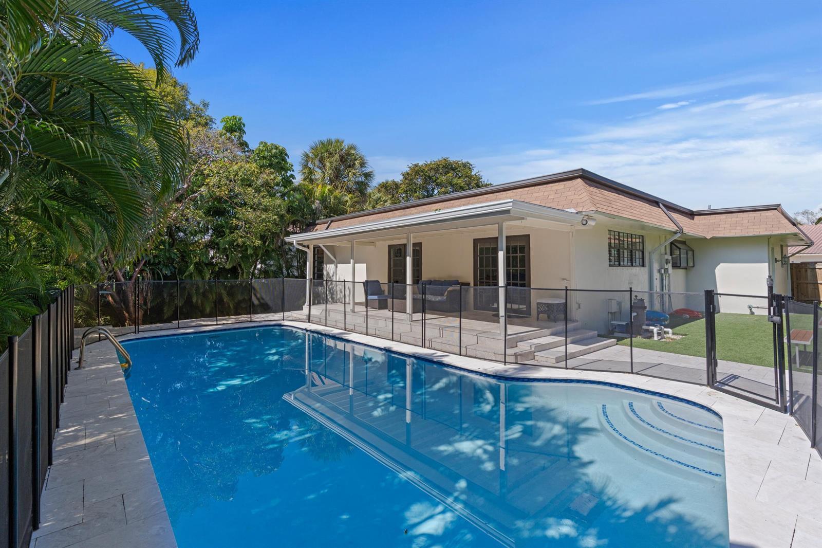 486 NW 1st Street, Boca Raton FL 33432 photo 3