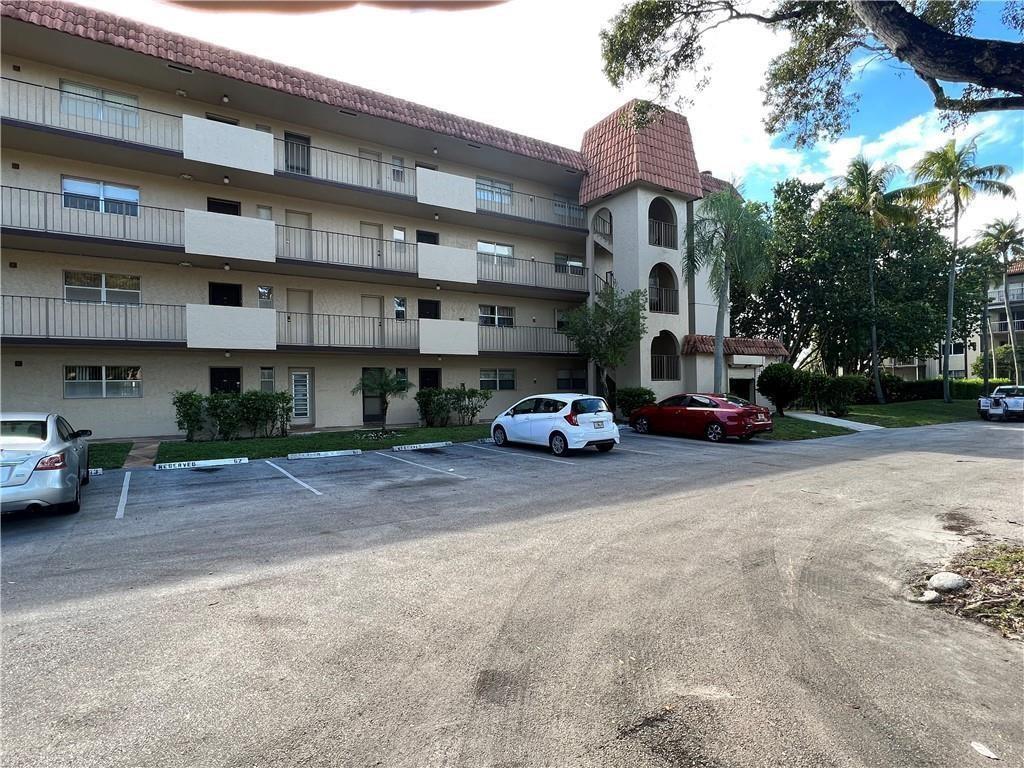 6300 S Falls Circle Drive # 412, Lauderhill FL 33319 photo 2