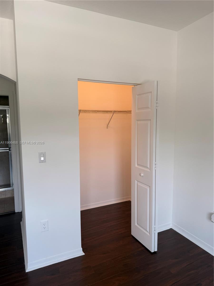 906 SW 143rd ave, Pembroke Pines FL 33027 photo 3