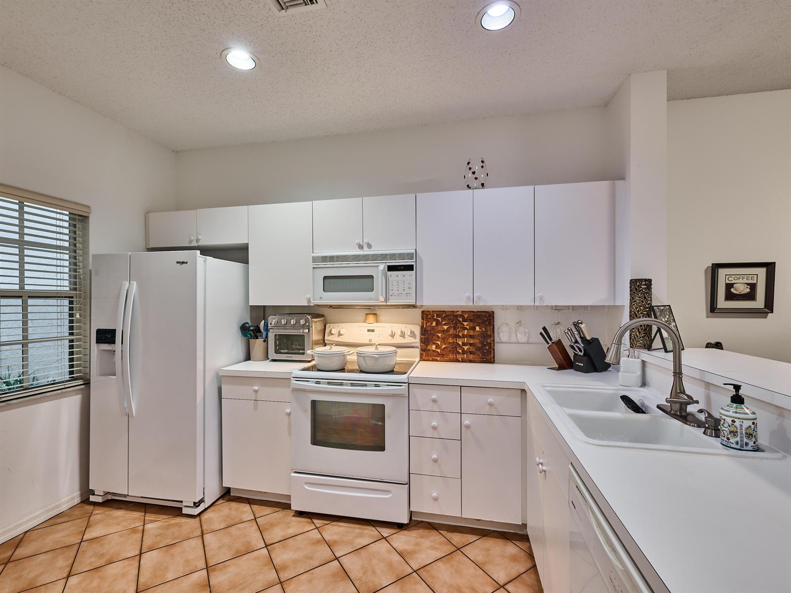 5121 Sabal Gardens Lane # 2, Boca Raton FL 33487 photo 4