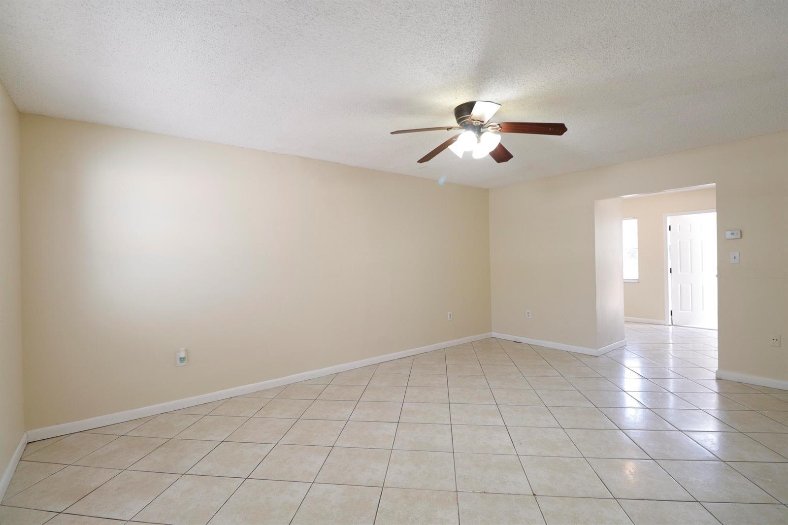 2016 S 10th Street # A, Fort Pierce FL 34950 photo 3