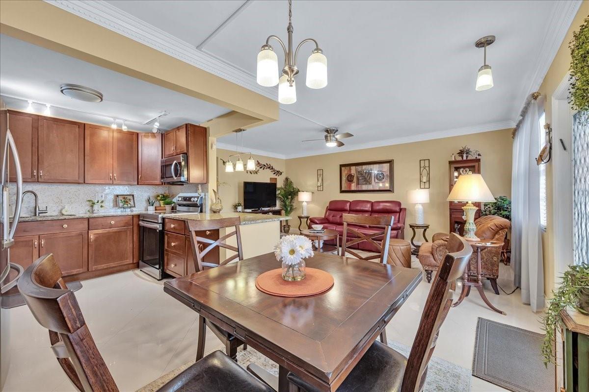 2047 Wolverton C # 2047, Boca Raton FL 33434 photo 5