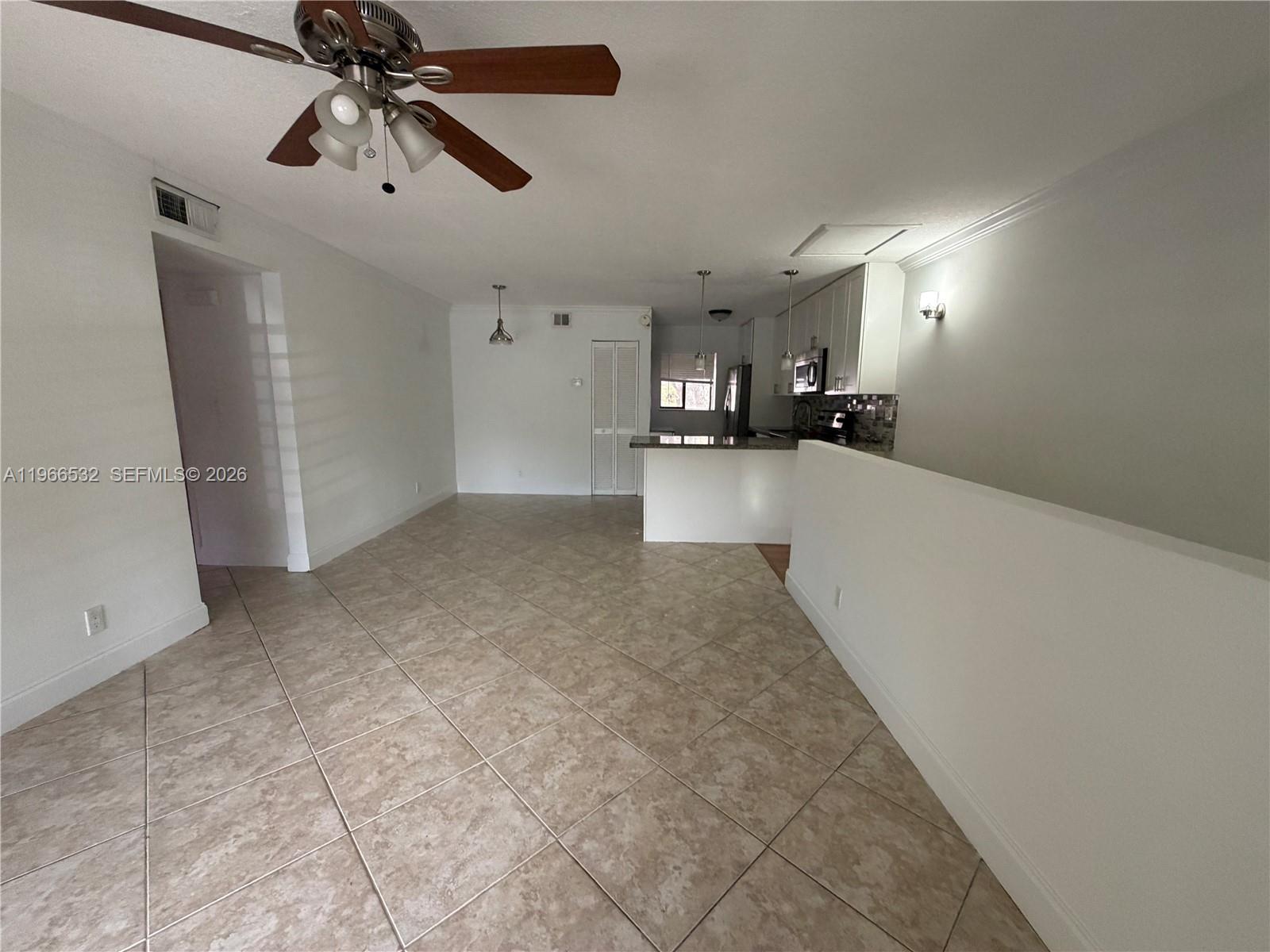 104 Gardens Dr # 203, Pompano Beach FL 33069