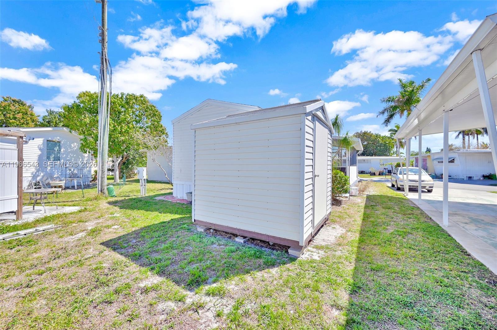 8701 SW 17th Ct, Davie FL 33324 photo 3