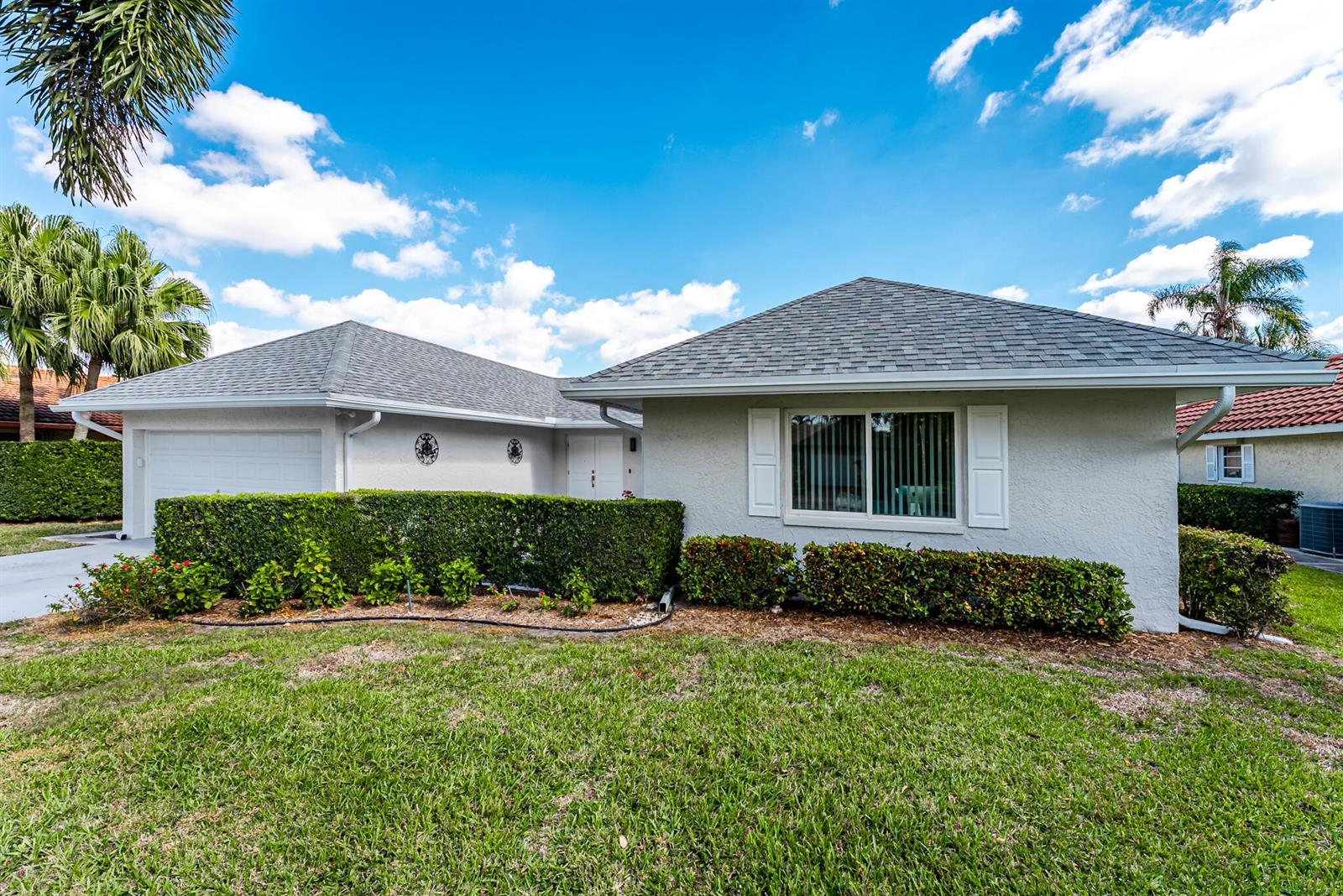10370 Greentrail Drive N, Boynton Beach FL 33436 photo 3