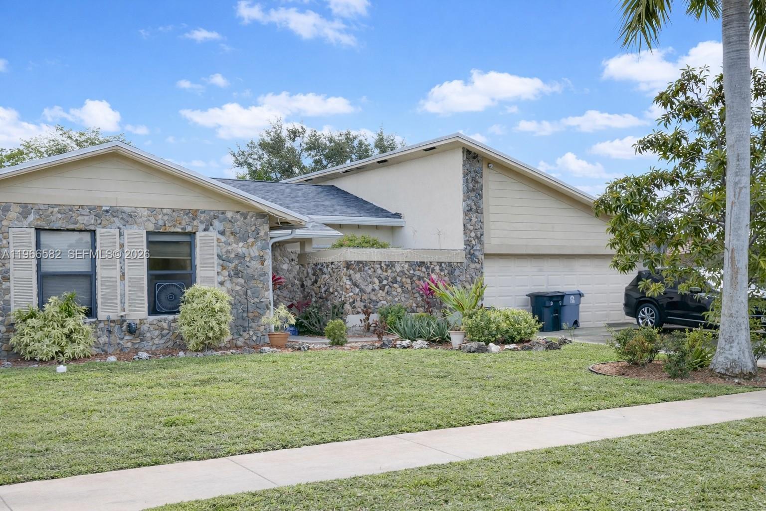 20888 Sugarloaf Ln, Boca Raton FL 33428