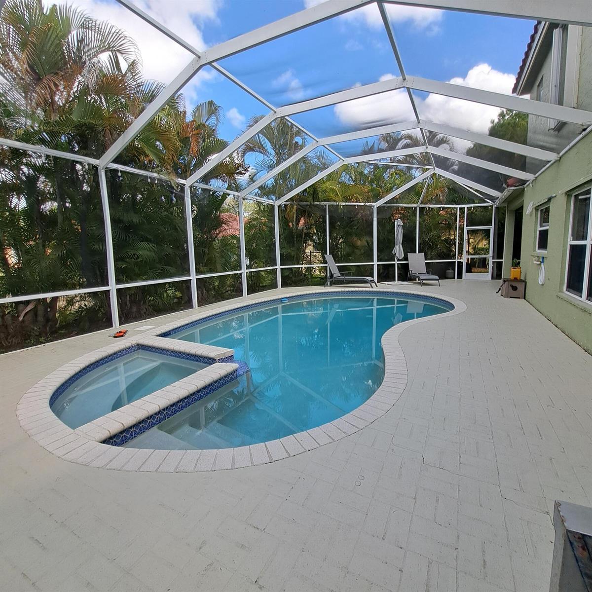 7021 Galleon Cove, Riviera Beach FL 33418 photo 2