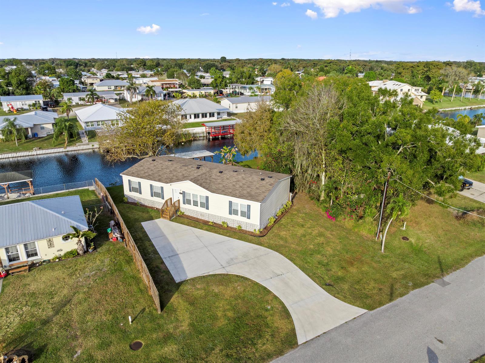2603 SE 34th Lane, Okeechobee FL 34974 photo 2