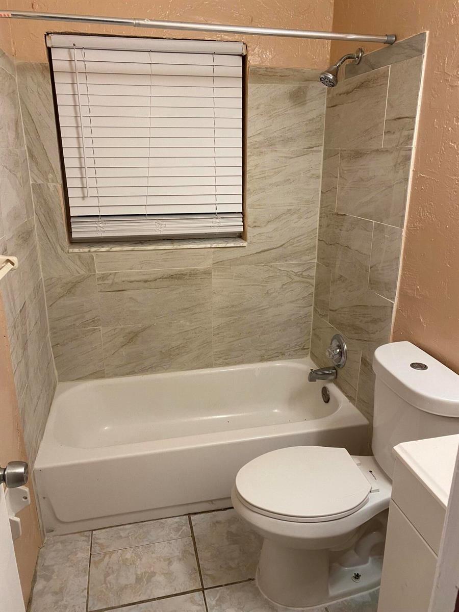 915 5th Street, West Palm Beach FL 33401 photo 2