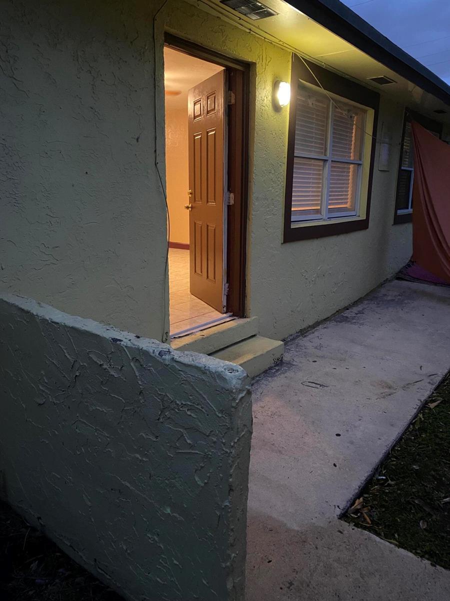 915 5th Street, West Palm Beach FL 33401 photo 3