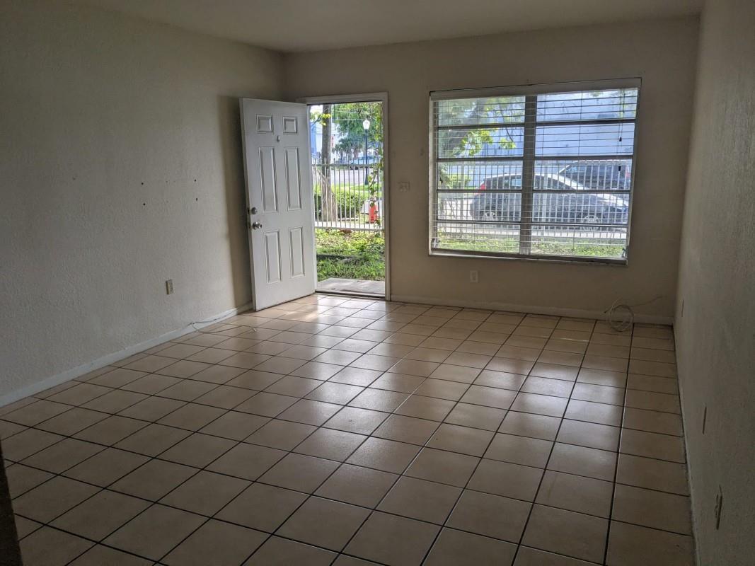 17367 SW 95th Avenue # 17367, Palmetto Bay FL 33157 photo 2