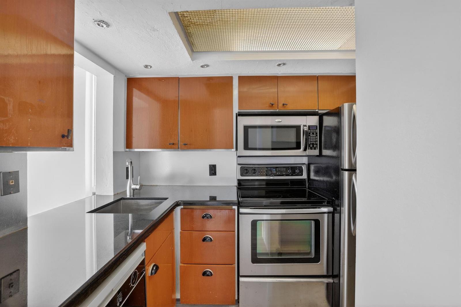 1531 SE 15th Street # 8, Fort Lauderdale FL 33316 photo 2