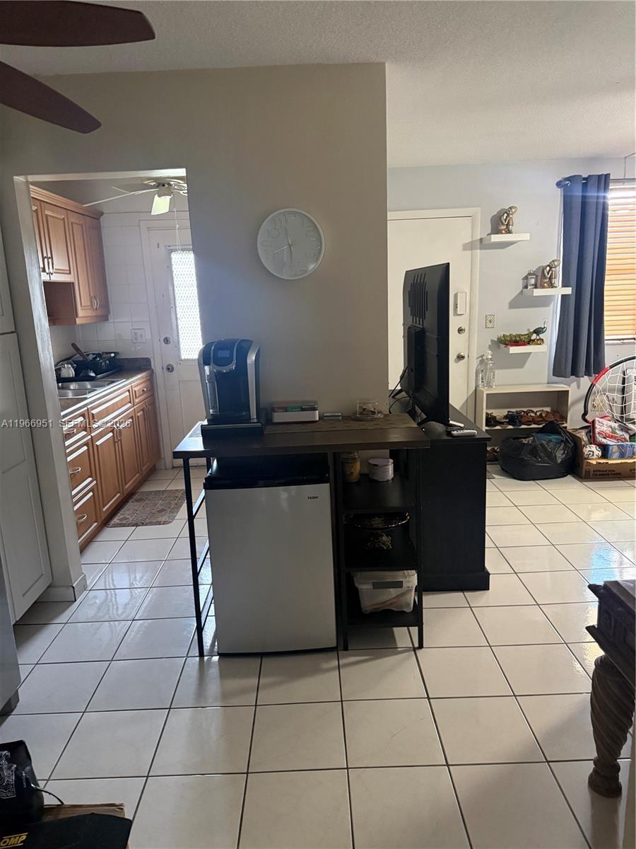 NE 14TH AVE 16790 # 109, North Miami Beach FL 33162 photo 2