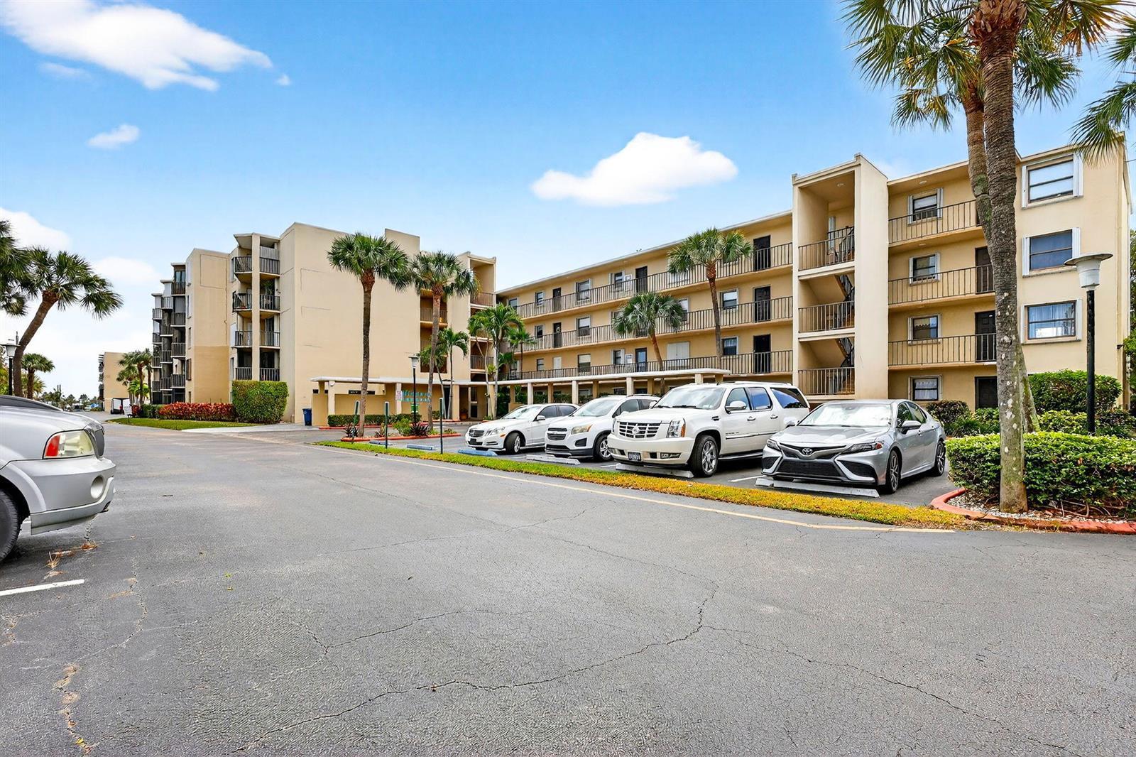 890 N Federal Highway # 403, Lantana FL 33462 photo 2