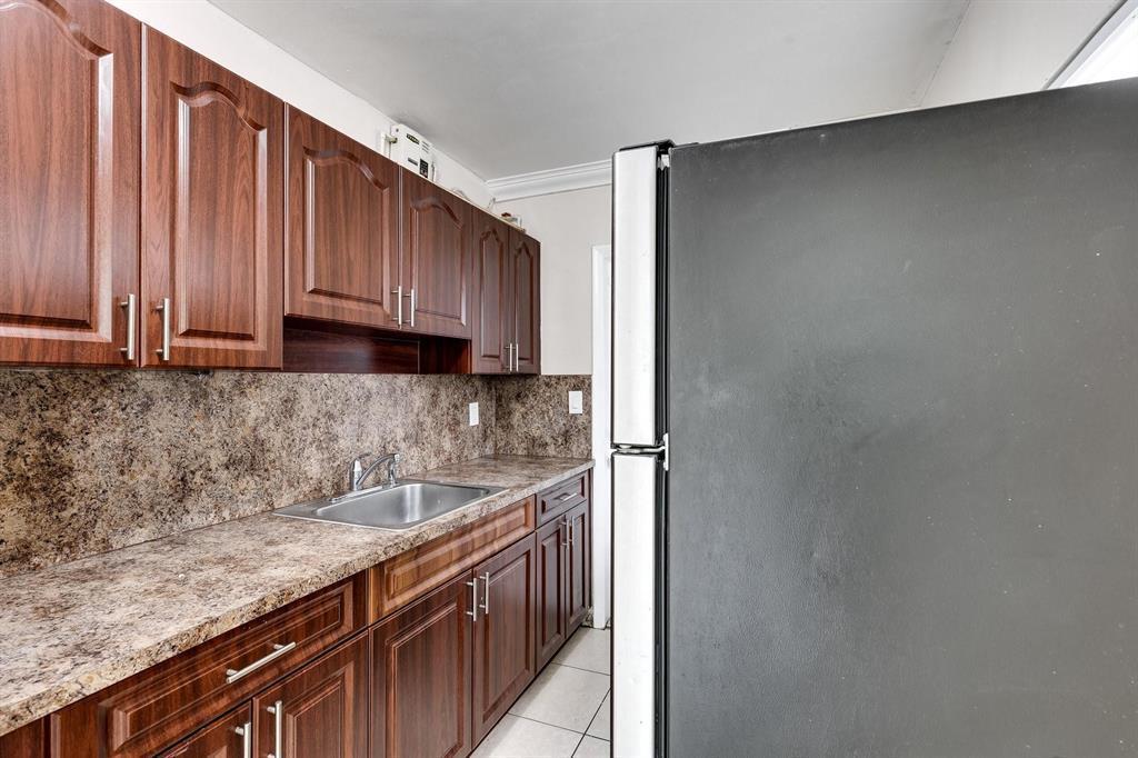 729 NW 17th Avenue, Fort Lauderdale FL 33311 photo 4