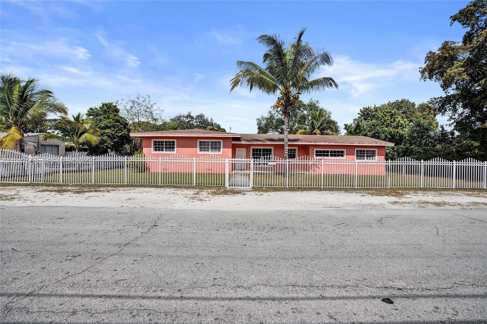 1775 NE 147th St, Miami FL 33181 photo 3