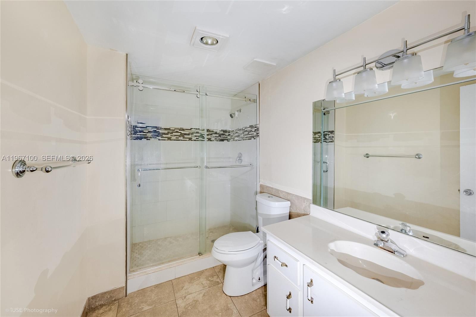 471 Ives Dairy Rd # 3, Miami FL 33179 photo 5