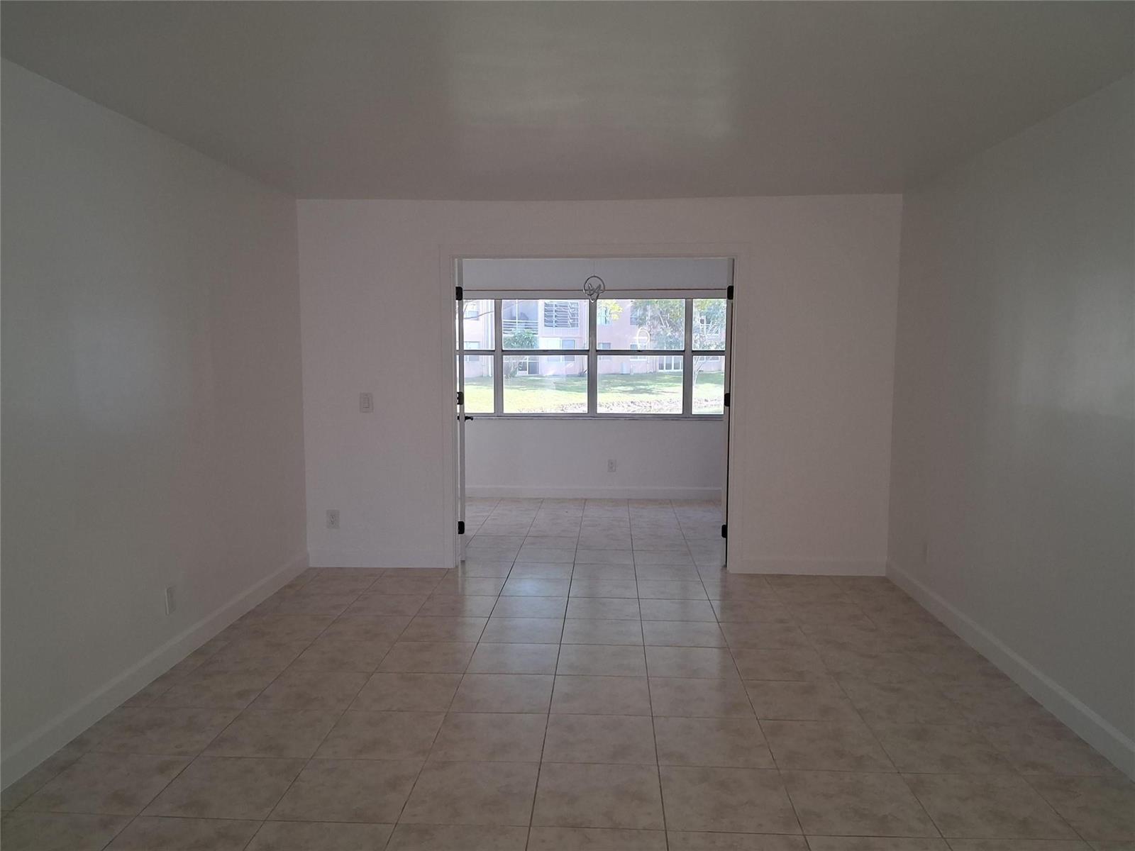 9800 Sunrise Lakes Boulevard # 109, Sunrise FL 33322 photo 2