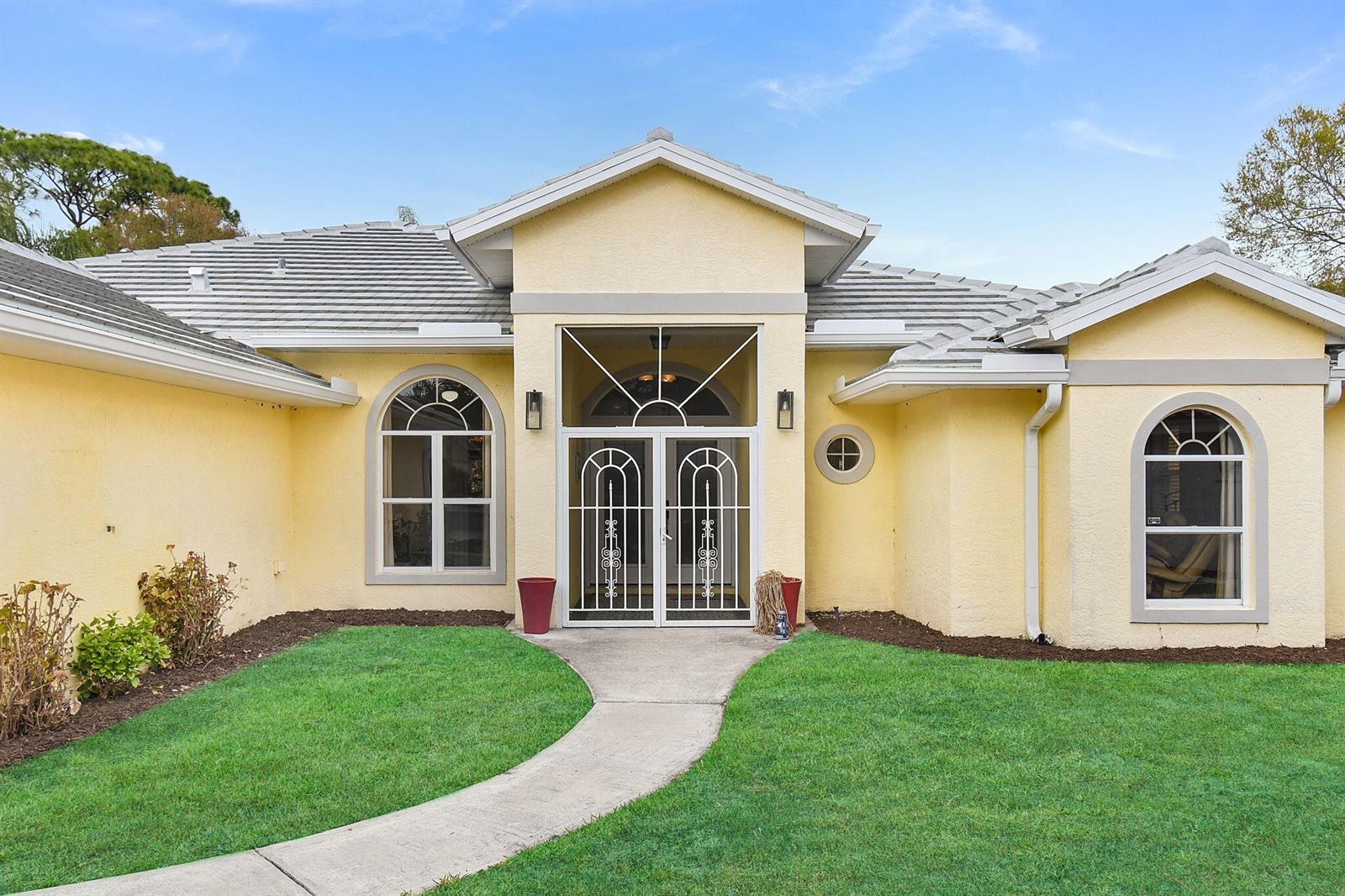 409 SW Sycamore Cove, Port St. Lucie FL 34986 photo 3