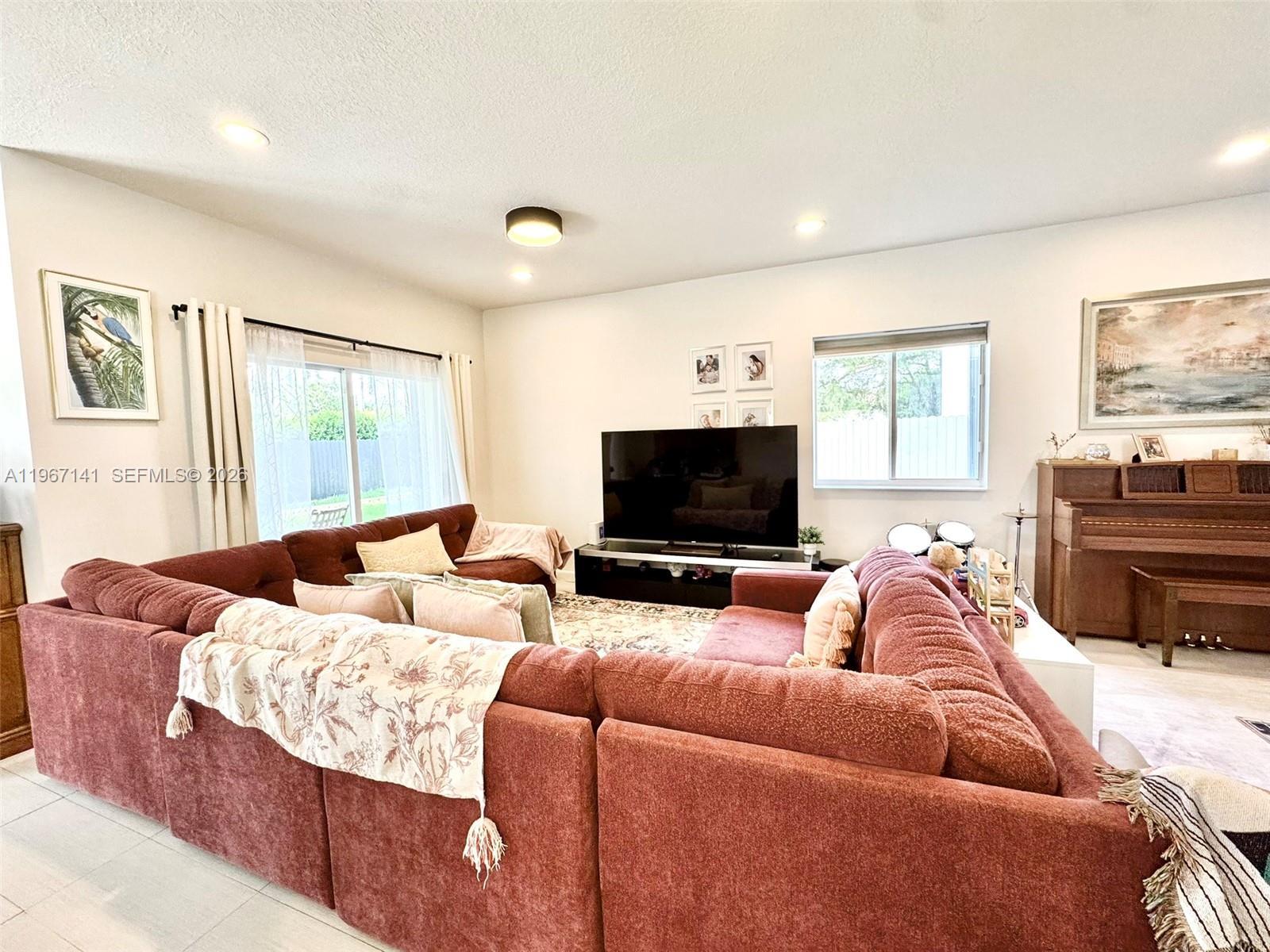 396 NE 33rd Ter, Homestead FL 33033 photo 5