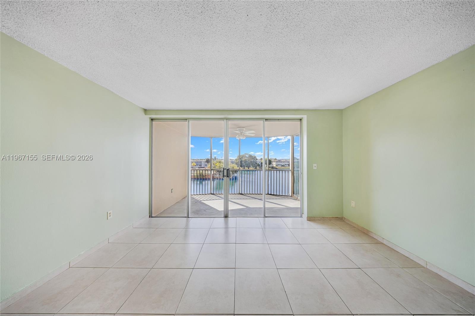 1750 NE 191st St # 4, Miami FL 33179 photo 2