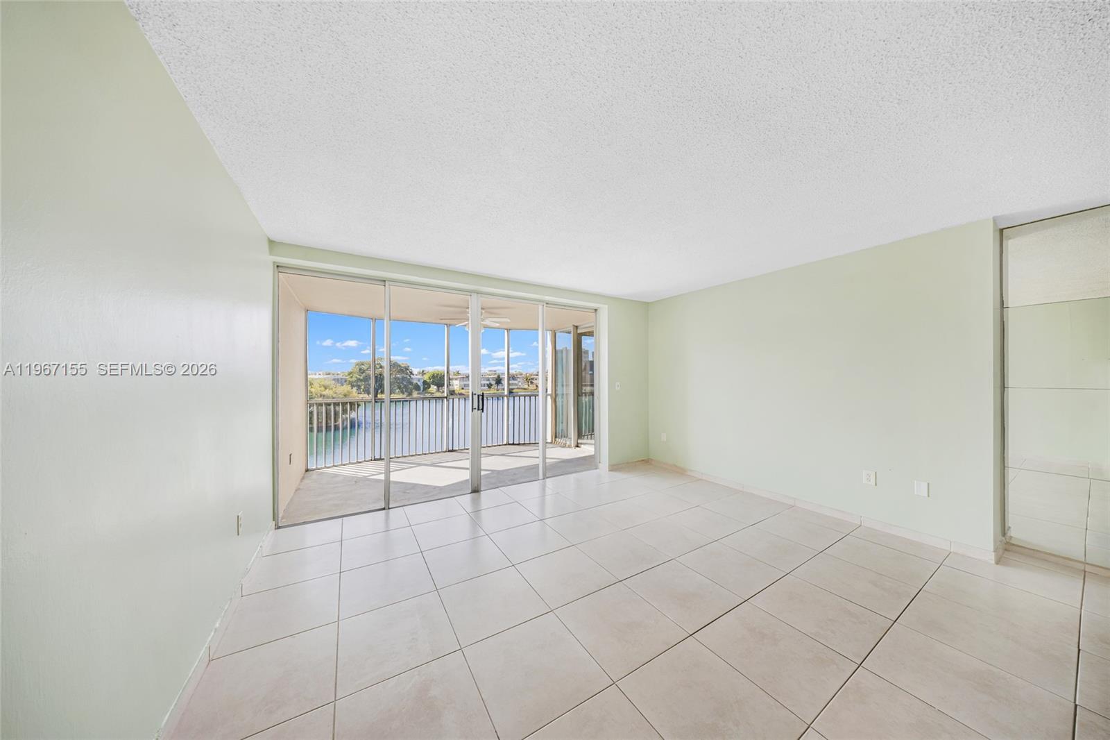 1750 NE 191st St # 4, Miami FL 33179 photo 3