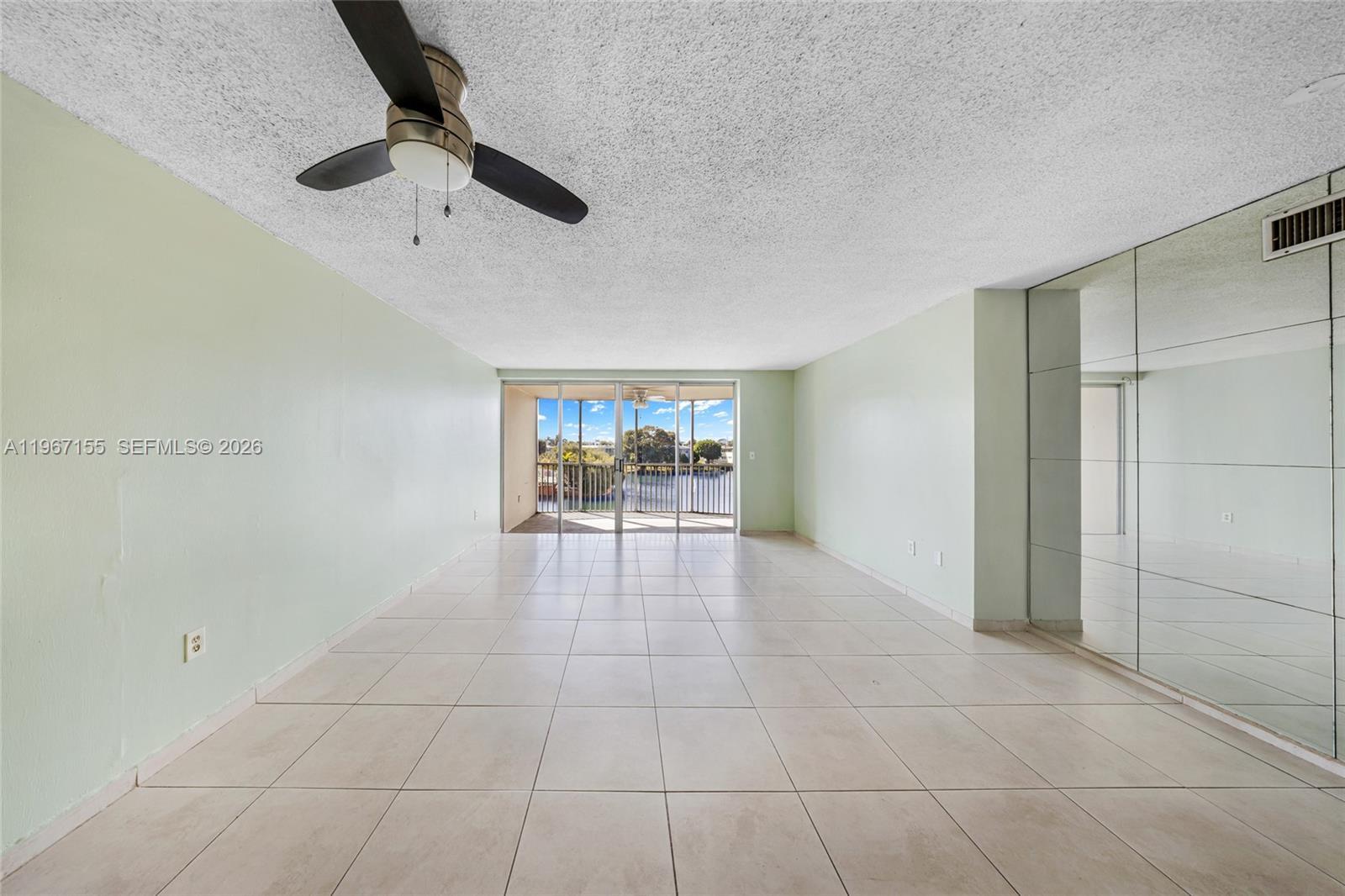 1750 NE 191st St # 4, Miami FL 33179 photo 4