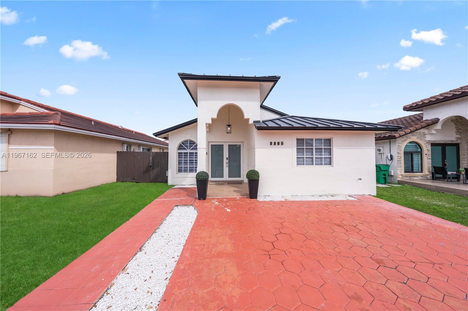 8865 NW 110th St, Hialeah Gardens FL 33018