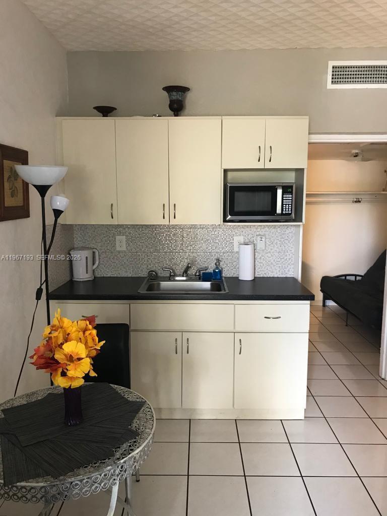 26 Diplomat Pkwy # 2233, Hallandale Beach FL 33009 photo 5
