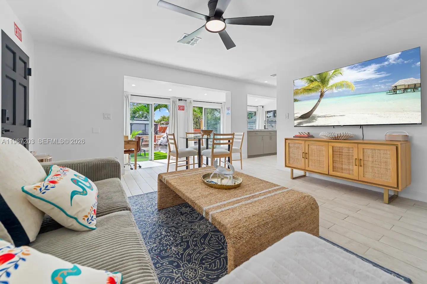 1469 NW 10th St, Dania Beach FL 33004 photo 4
