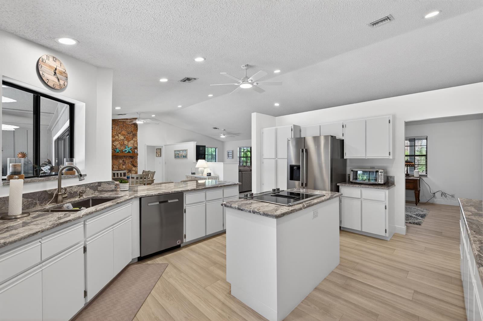 8166 N 155th Place, Palm Beach Gardens FL 33418 photo 5